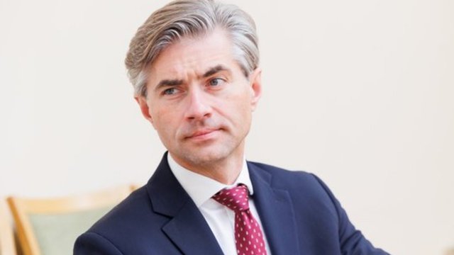 Įvardijo, kas labiausiai kelia įtarimą dėl I. Vėgėlės kelionės į Briuselį: kliuvo ir K. Budriui