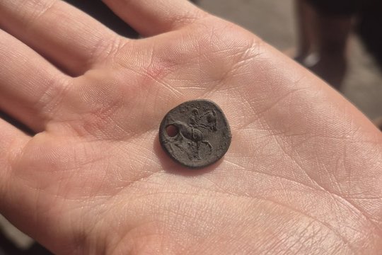 Lietuvos kaimynystėje rasta seniausia moneta šalyje