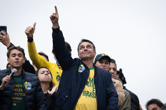 Brazilijos prezidento rinkimų kandidatas Flavio Bolsonaro tapo korupcijos tyrimo taikiniu
