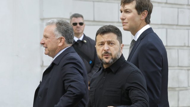 Aiškėja, kada galėtų įvykti JAV, Ukrainos ir Rusijos susitikimas dėl derybų atnaujinimo