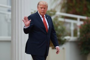 Po žinios apie Kinijos šnipinėjimą Iranui – D. Trumpo reakcija