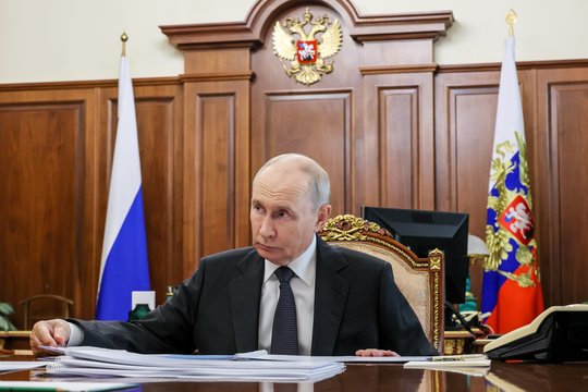 Karas Ukrainoje. Po skambaus D. Trumpo pareiškimo – V. Zelenskio reakcija
