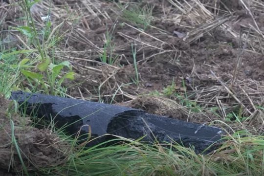 Lietuvos kariuomenė paviešino vaizdus iš laukų, kur buvo numuštas dronas