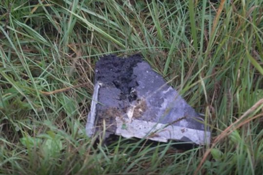 Lietuvos kariuomenė paviešino vaizdus iš laukų, kur buvo numuštas dronas
