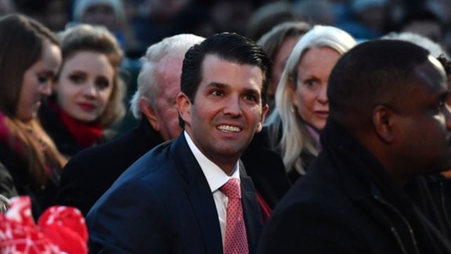 „Tai buvo rusų pokylis“: D. Trumpo sūnaus vestuves vadina niekuo nepridengta korupcija