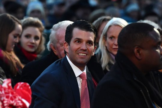 „Tai buvo rusų pokylis“: D. Trumpo sūnaus vestuves vadina niekuo nepridengta korupcija