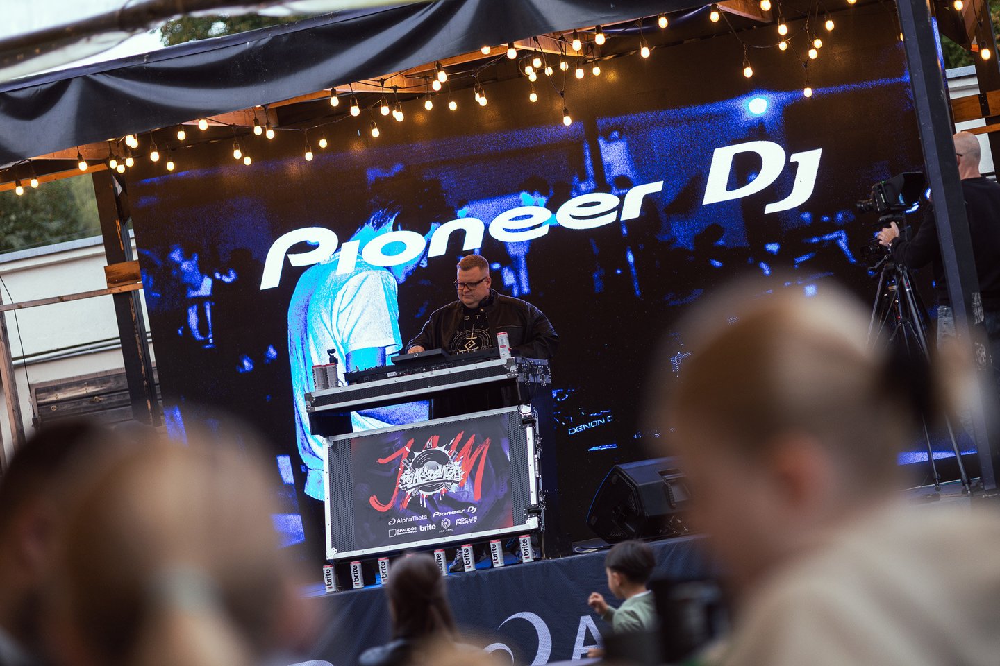 Vilniaus centre – naujosios DJ kartos pasirodymas.<br> Organizatorių nuotr.