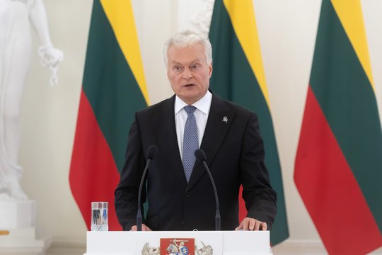 G. Nausėda teigė neturintis atsakymo, ar dronas gabeno sprogmenis: tikisi informaciją gauti iki VGT posėdžio