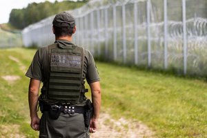 VSAT: pasienyje su Baltarusija šalies pareigūnai apgręžė 15 neteisėtų migrantų