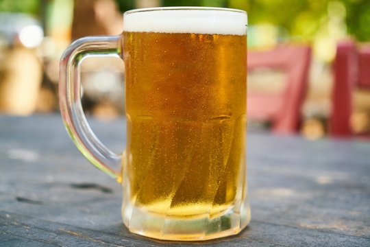 Priklausomybių srityje dirbanti medicinos psichologė apie alkoholio vartojimą: „normalių“ kiekių nėra