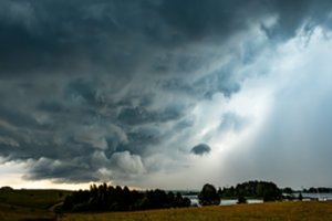 Skelbia apie permainas: vėl prapliups lietūs, sustiprės vėjas