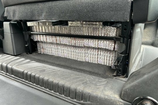 Tauragėje policijos sustabdytame automobilyje – kontrabandinės cigaretės