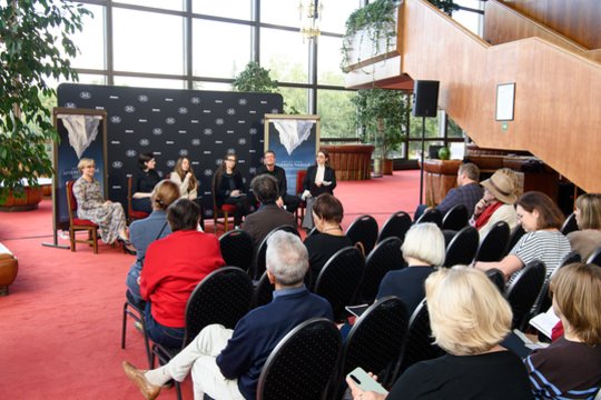 Opera „Apversta tikrovė“ publiką kviečia į atvirumo kelionę