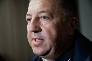 „Net nepasakyčiau, kad nuogi vaikai, bet be drabužių“: teisme – kunigo R. Peciuno pareiškimai