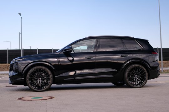 Ką tik pristatyto „Audi Q7“ išbandymas: 5 metrų flagmanui priekaištų rasti sunku, tačiau ne viskas čia tobula