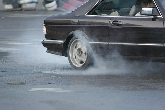 Teismui perduota byla dėl chuliganiško vairavimo Vilniuje