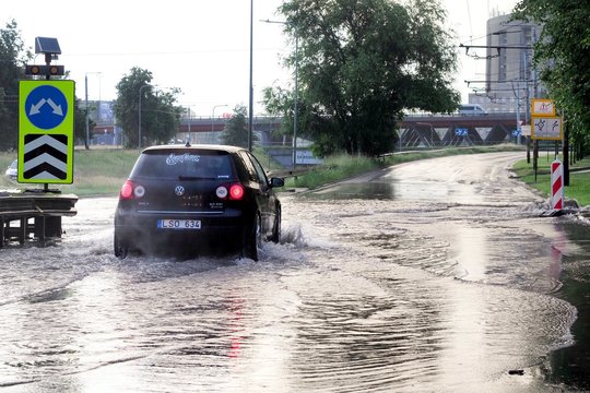 Lietuvą pasieks dar vienas ciklonas: sinoptikė atsakė, ko tikėtis