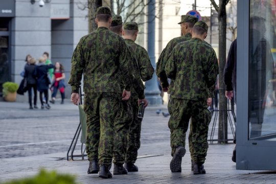 T. Godliauskas: moterų įtraukimą į visuotinį šaukimą siūloma svarstyti vėlesniame etape