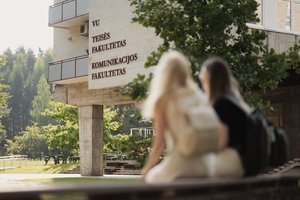 Pirmakursiams – žurnalistika be mokamo turinio ribų: Lrytas dovanoja prenumeratą VU studentams