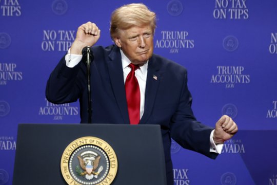 D. Trumpas persigalvojo? Praneša apie didelę pažangą steigiant JAV karinę bazę Lenkijoje