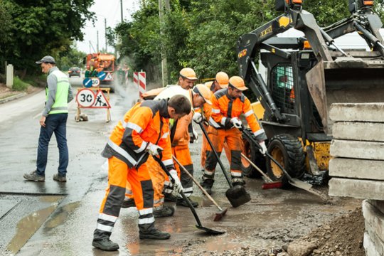 Šiam rajonui pasisekė – prasideda krašto kelių remontas: investuos beveik 20 mln. eurų