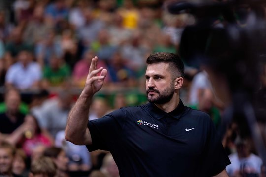 „Lietuvos krepšinis“ ir toliau byra: traukiasi L. Kleiza