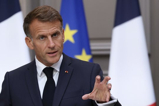 E. Macronas perspėjo dėl Rusijos provokacijų: nurodė Prancūzijai ruoštis