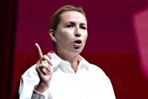 Danija sveikina „įpareigojantį“ susitarimą su D. Trumpu dėl Grenlandijos