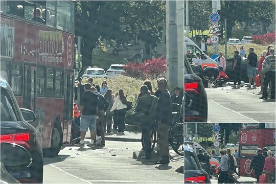 Skaudus smūgis sankryžoje Vilniaus centre: po susidūrimo su automobiliu – motociklininkas medikų rankose