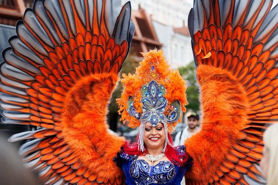 Vilniaus gatvėse spalvingas reginys: į miestą išriedėjo „Gypsy Fest“ eisena