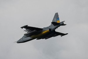 Pirmą kartą karybos istorijoje: bombonešiai į rusų užnugarį nugabeno neįprastą krovinį