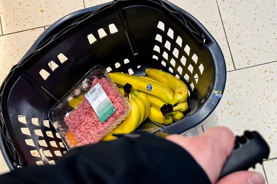 Paaiškėjo, kur apsipirkdami išleisite mažiau: tyrimas atskleidė naujausius kainų skirtumus