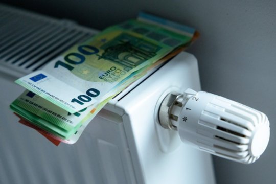 Skaičiuoja, kiek prie šildymo sąskaitų teks pridėti: vienas būdas padėtų sutaupyti