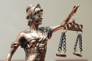 Parlamentą pasieks siūlymas leisti teisėjams užimti pareigas iki 70 metų