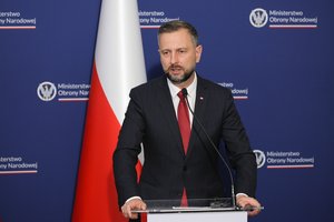 Lenkijos gynybos ministras: NATO turėtų sustiprinti misiją „Eastern Sentry“