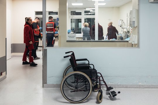 Kol tarnybos aiškinasi, ar neįgali kėdainietė nesėdi kalėjime, jos gyvybė kybo ant plauko