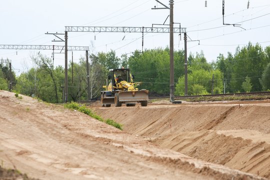 Naujai tiesiamos „Rail Baltica“ ruožuose – rimti defektai: dėl jų apie bėgių įrengimą negali būti nė minties