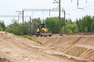 Naujai tiesiamos „Rail Baltica“ ruožuose – rimti defektai: dėl jų apie bėgių įrengimą negali būti nė minties