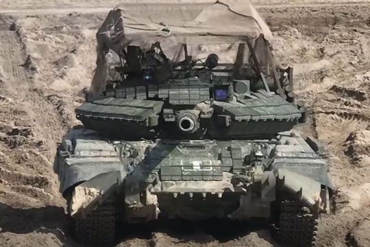„Visi vis dar bijo tankų“ – Ukrainos tankistai papasakojo apie karo mašinų vaidmenį dronų eroje