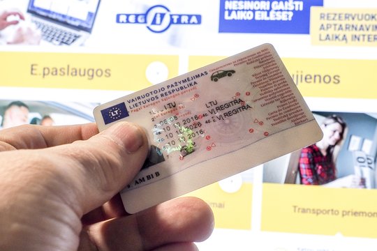 Panevėžyje vyras pateikė vairuotojo pažymėjimo klastotę