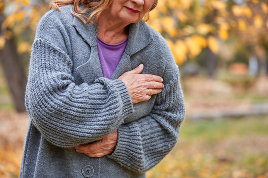Specialistė išvardijo infarkto simptomus: juos pastebėjus – kuo greičiau į ligoninę