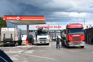 Latvijoje nuo spalio mažinamas akcizas: kiek atpigs degalai