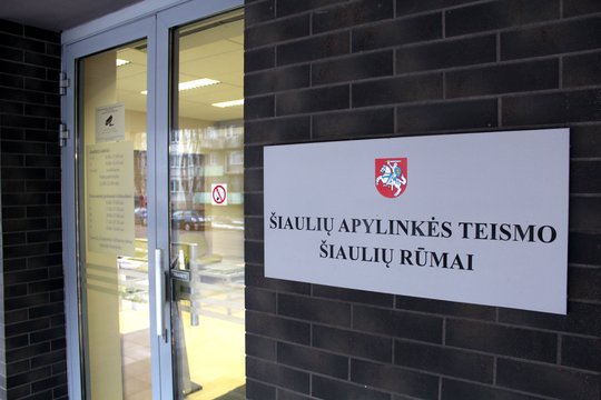 Metai – ne riba: Šiauliuose nuosprendį išgirdo sukčiauti sumaniusi senjorė