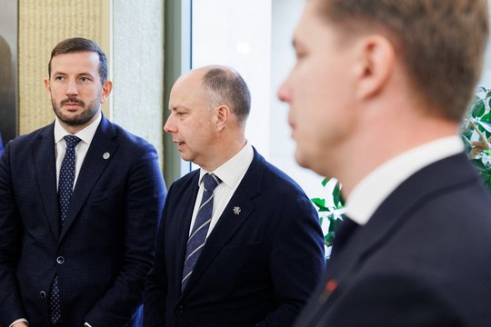 V. Sinkevičius dėl aukštų degalų kainų kitą savaitę ragina sušaukti koalicijos tarybą