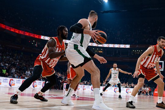 Belgradas tyli: „Žalgiris“ Eurolygos sezoną pradėjo nukaudamas „Crvena zvezda“