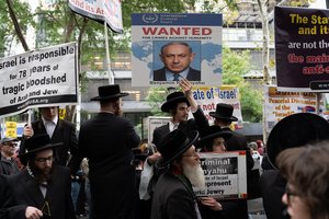 B. Netanyahu kalba JT – palydėta neramumų: dalis delegatų išėjo iš salės, vyko demonstracijos