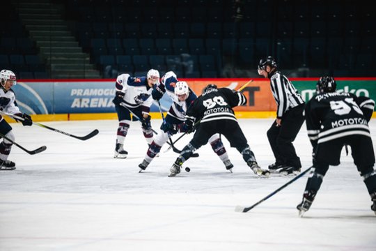 Neįtikėtina drama Vilniuje: „Hockey Punks“ panaikino dviejų įvarčių deficitą, bet pratęsime krito nuo vicečempionų