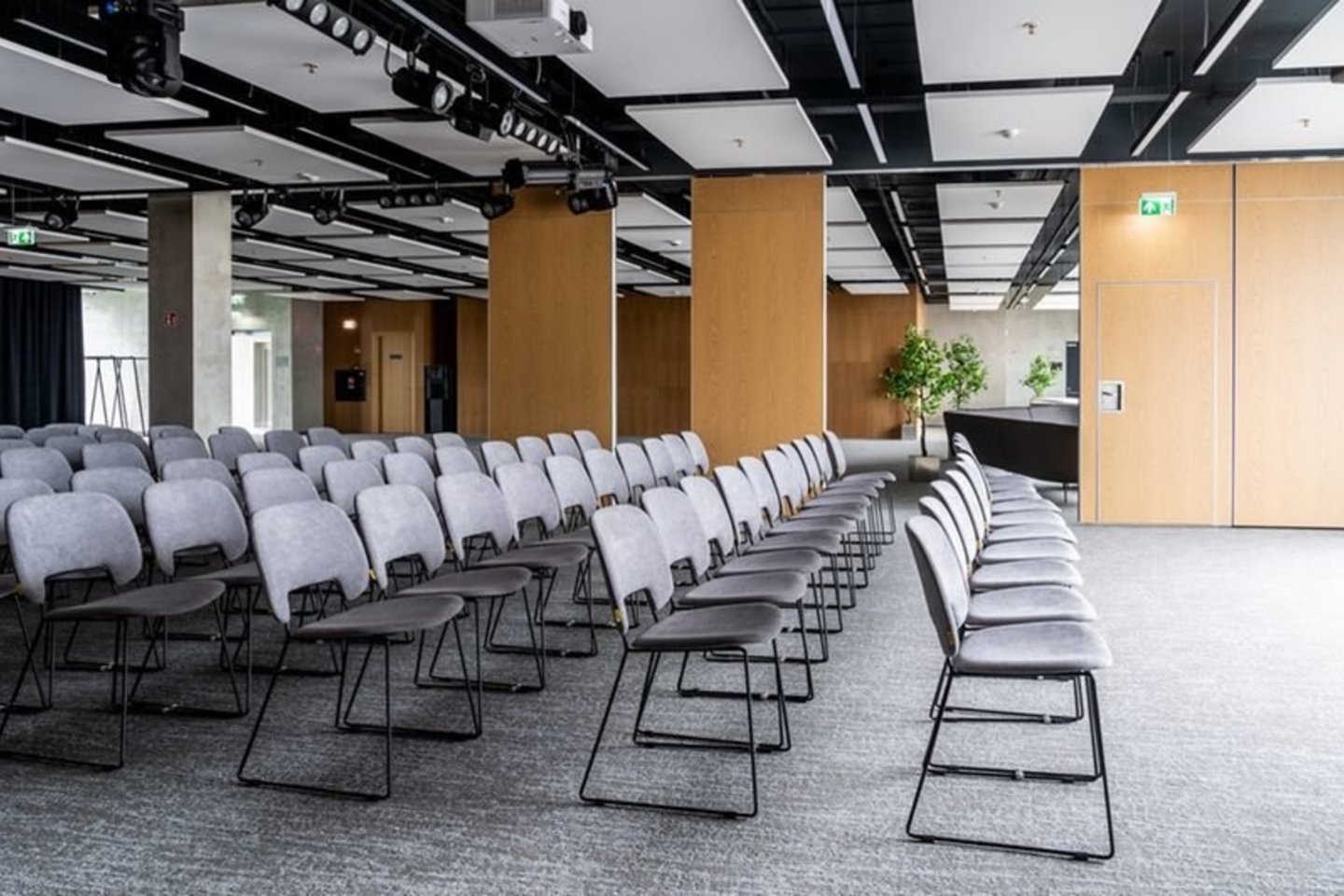 VNO Konferencijų centras atviras konferencijoms, mokymams, pristatymams, įmonių bei privatiems renginiams.