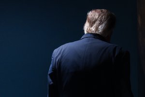 Po ažiotažą sukėlusio D. Trumpo sprendimo – skandalingos detalės: Baltieji rūmai apsimelavo?