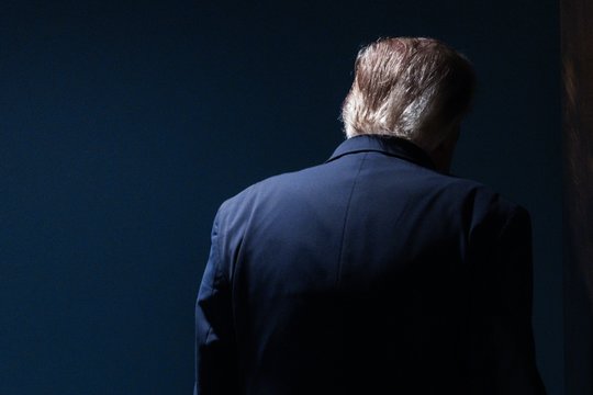 Po ažiotažą sukėlusio D. Trumpo sprendimo – skandalingos detalės: Baltieji rūmai apsimelavo?